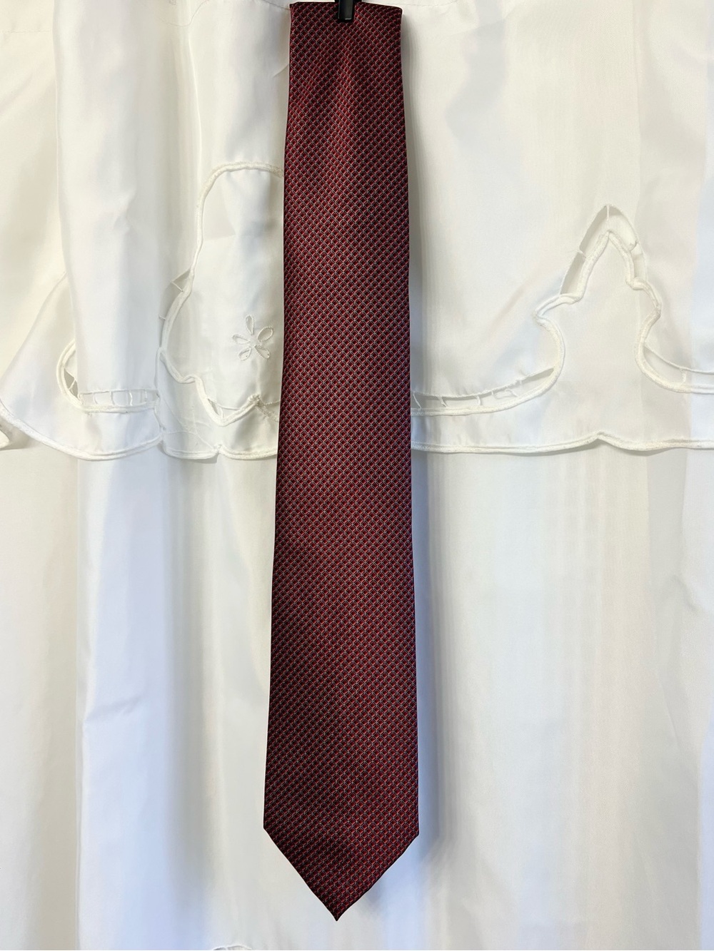 Brioni Silk Tie Burgundy Red Micro Geometric Made in Italy Luxury Necktie